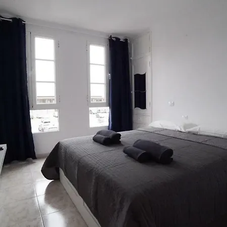 Harbour With Sea View Апартаменты Коральео